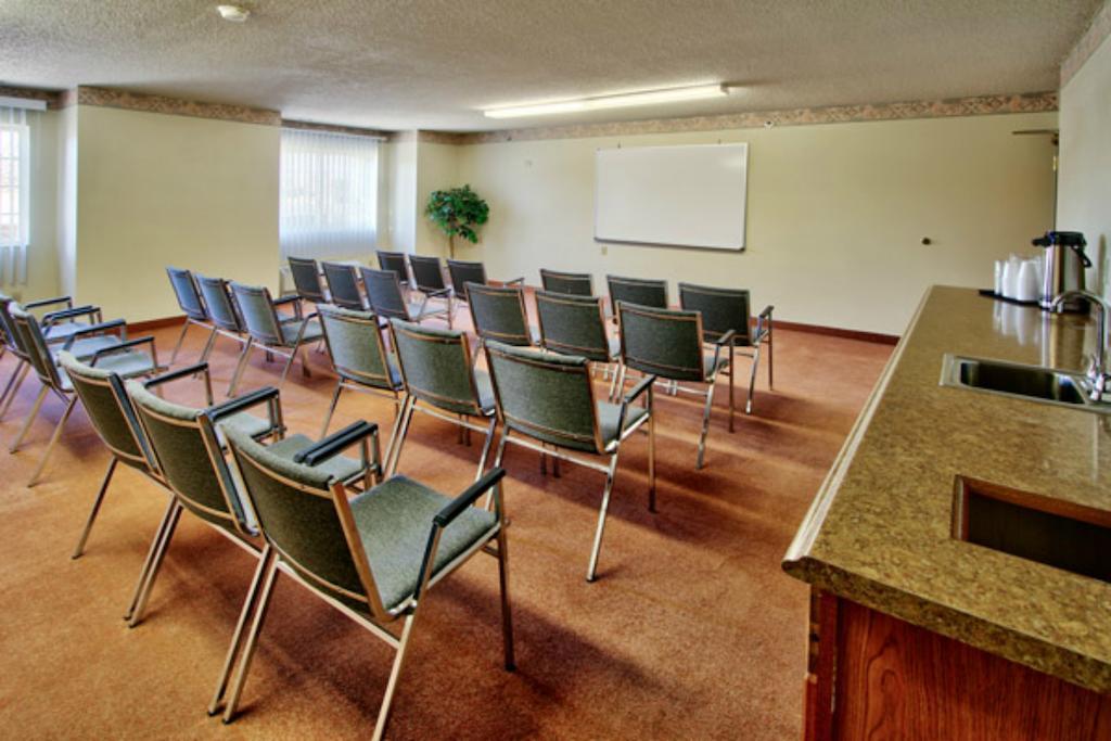 Western Skies Inn & Suites Los Lunas ภายนอก รูปภาพ