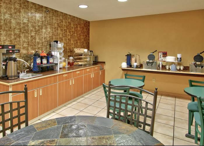 Western Skies Inn & Suites Los Lunas ภายนอก รูปภาพ